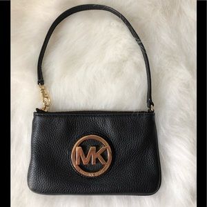 MICHAEL KORS Black Leather Wristlet w/Gold Detail